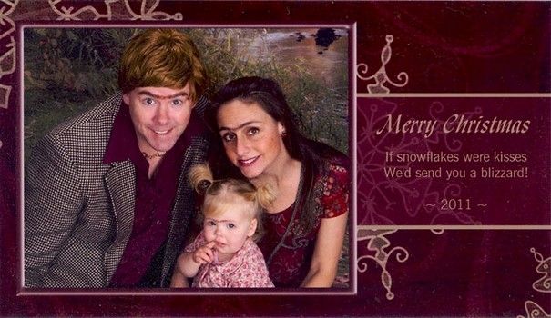 Cette famille envoie les cartes de Noël les plus embarrassantes depuis 16 ans et c’est trop drôle