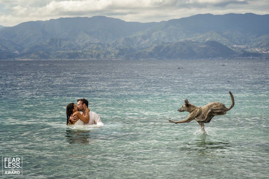 Les 33 meilleures photos de mariage de l’année montrent ce qui arrive quand tu payes un bon photographe