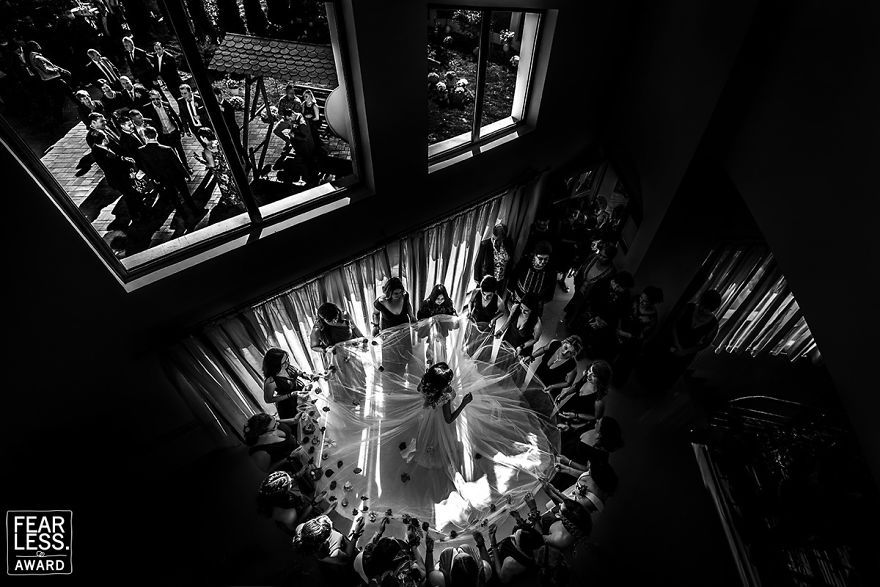 Les 33 meilleures photos de mariage de l’année montrent ce qui arrive quand tu payes un bon photographe