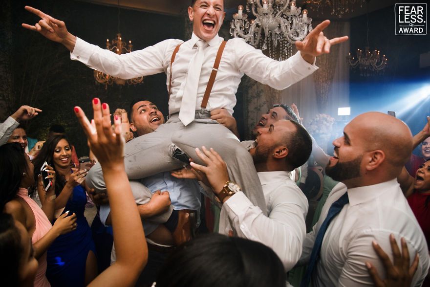 Les 33 meilleures photos de mariage de l’année montrent ce qui arrive quand tu payes un bon photographe