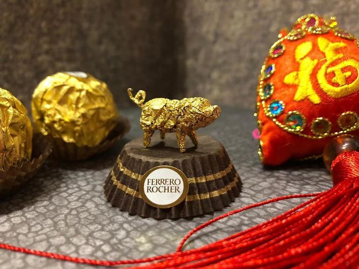 Cet artiste chinois crée de minuscules sculptures à l’aide d’emballages Ferrero Rocher (28 images)