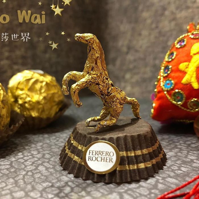 Cet artiste chinois crée de minuscules sculptures à l’aide d’emballages Ferrero Rocher (28 images)