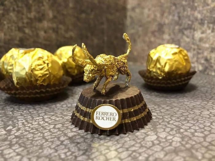 Cet artiste chinois crée de minuscules sculptures à l’aide d’emballages Ferrero Rocher (28 images)