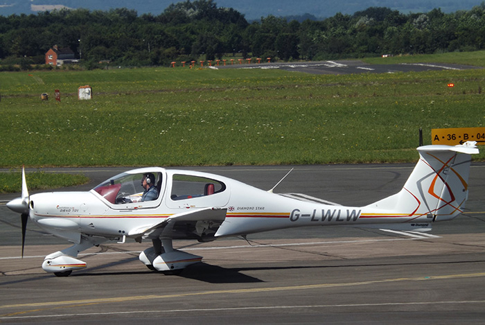 Ce pilote s’ennuyait tellement lors d’un vol d’essai de 2 heures qu’il l’a écrit dans le ciel