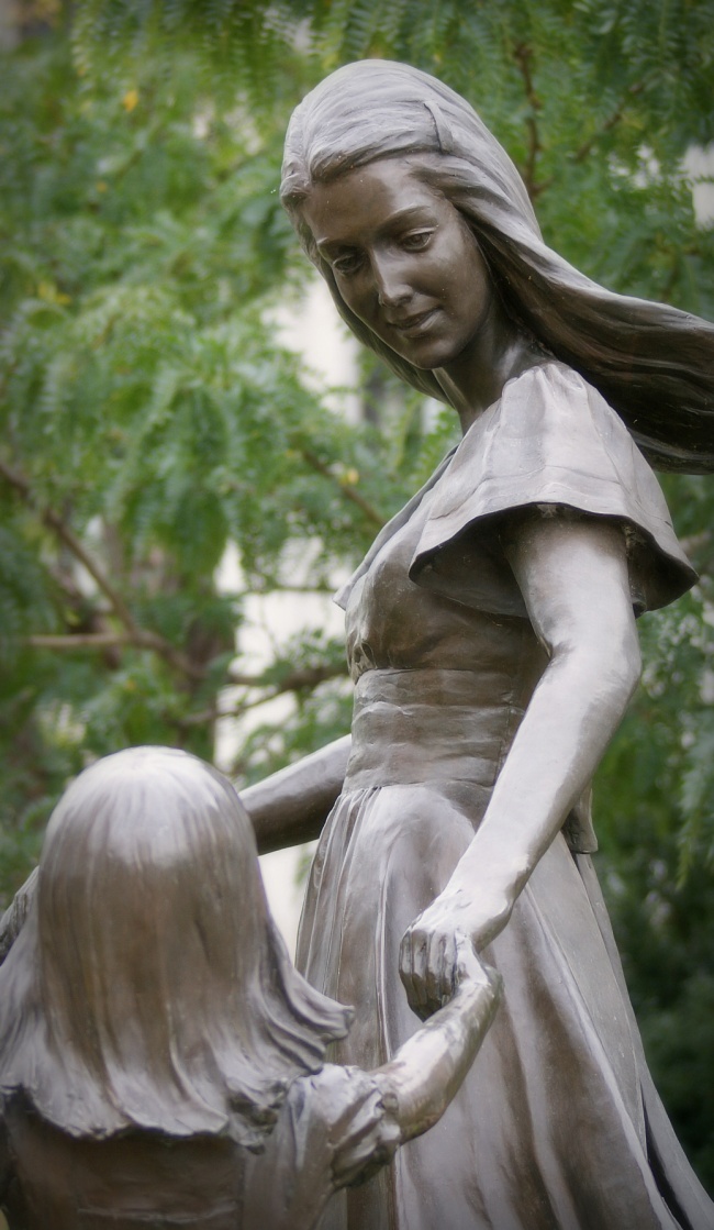 16 magnifiques sculptures du monde entier faites avec amour pour les mères