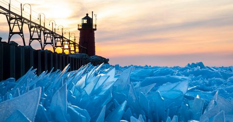 Le lac Michigan gelé s’est fracassé en millions de morceaux et a produit des images surréalistes (13 images)
