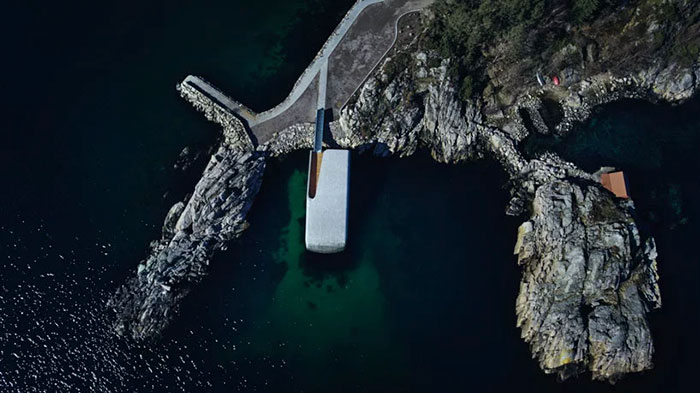 Un restaurant sous-marin a été inauguré en Norvège et il est hallucinant