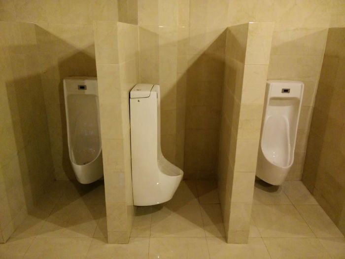 22 toilettes de l’enfer construites par des gens qui n’en ont probablement jamais utilisé une