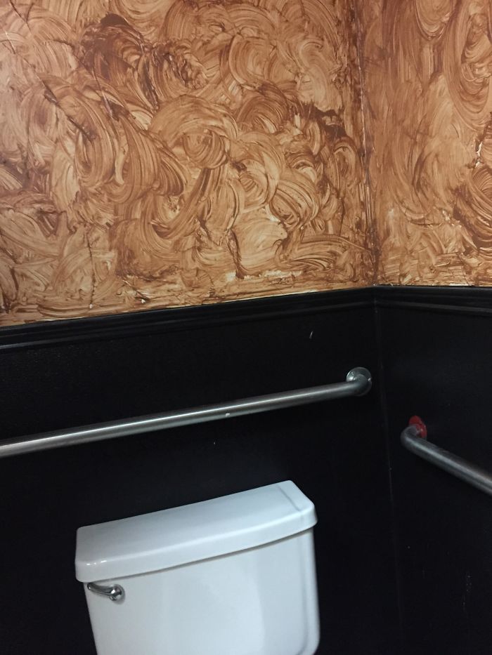 22 toilettes de l’enfer construites par des gens qui n’en ont probablement jamais utilisé une