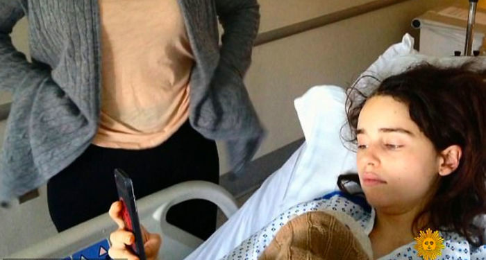 Emilia Clarke a partagé 5 photos inédites prises à l’hôpital après avoir eu deux anévrismes