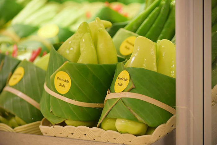 Ces supermarchés asiatiques ont recommencé à utiliser des feuilles au lieu du plastique