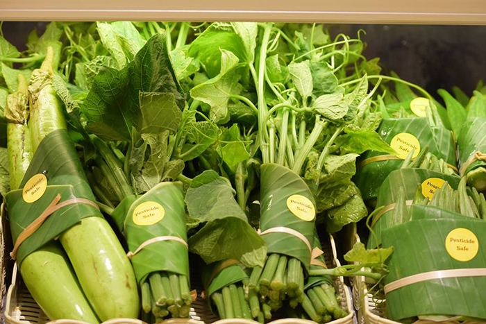 Ces supermarchés asiatiques ont recommencé à utiliser des feuilles au lieu du plastique