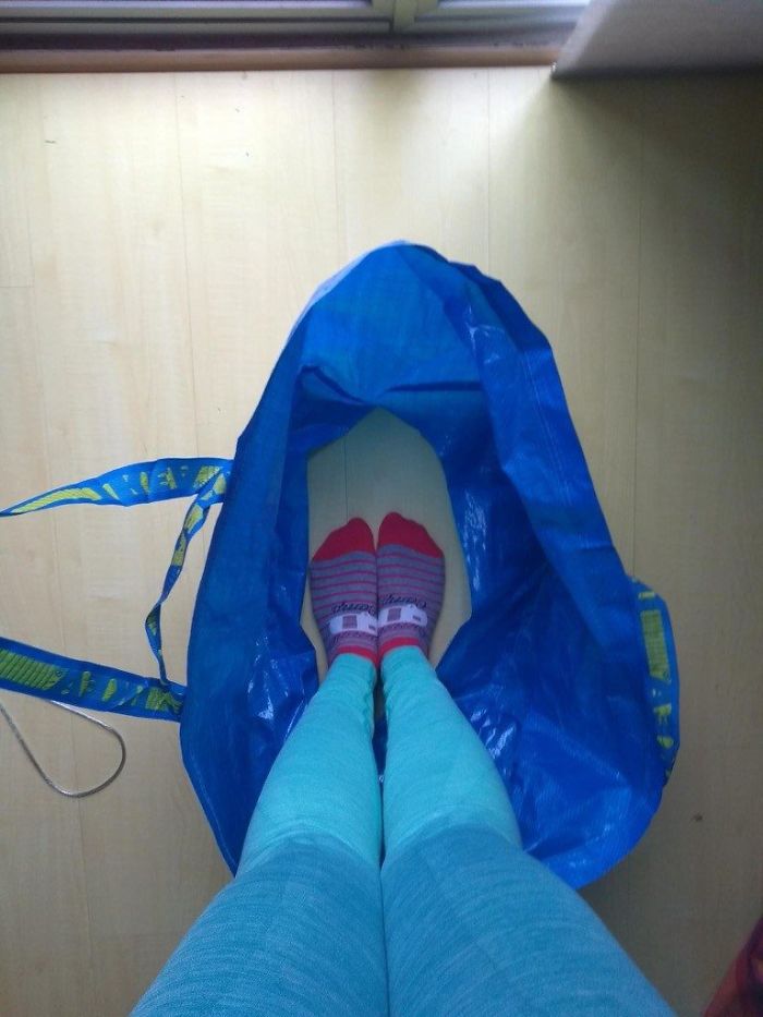 Cette future mariée a inventé une astuce à l’aide d’un sac IKEA pour faire pipi sans souci le jour de son mariage