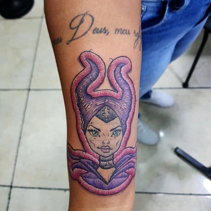 33 tatouages broderie qui ont apporté la célébrité à cet artiste brésilien
