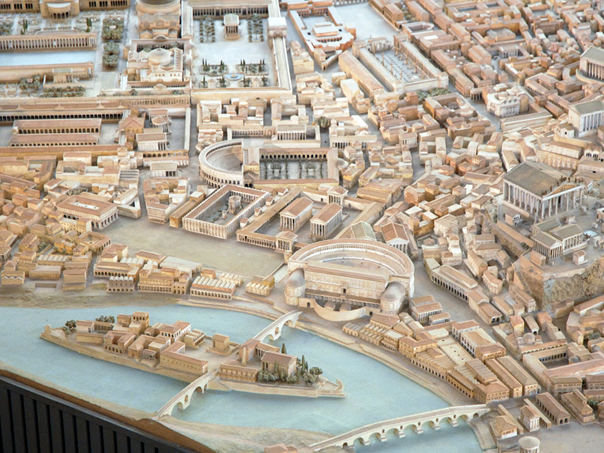 Il a fallu 36 ans à cet archéologue pour réaliser le modèle le plus précis de la Rome antique