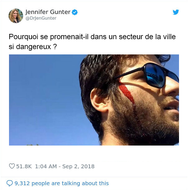 Un prédicateur portant une pancarte « Tu mérites le viol » a été frappé par une batte de baseball et les commentaires sont croustillants