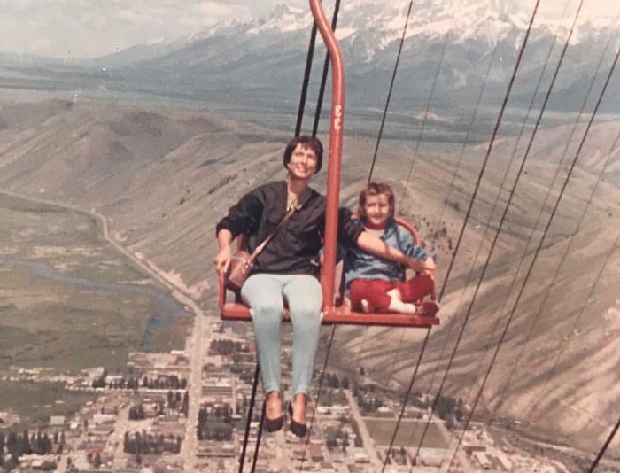 22 vieilles photos de parents et leurs enfants faisant des choses qui ne seraient jamais acceptées aujourd’hui