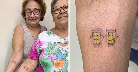 Ces 2 femmes ont célébré 30 années d’amitié en se faisant tatouer des tatouages assortis de ce qu’elles aiment le plus