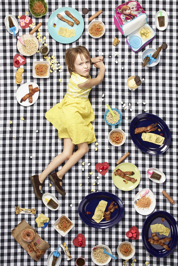 25 enfants du monde entier qui ont été photographiés avec ce qu’ils mangent en une semaine