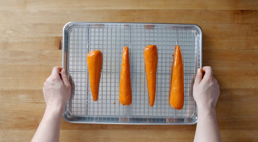 Une chaîne de fast-food a créé une carotte faite de viande pour taquiner les véganes