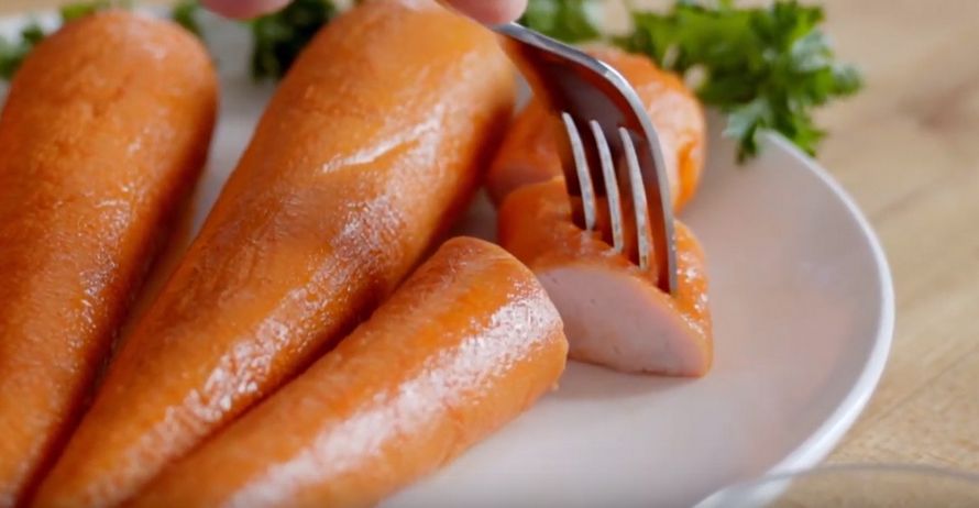 Une chaîne de fast-food a créé une carotte faite de viande pour taquiner les véganes