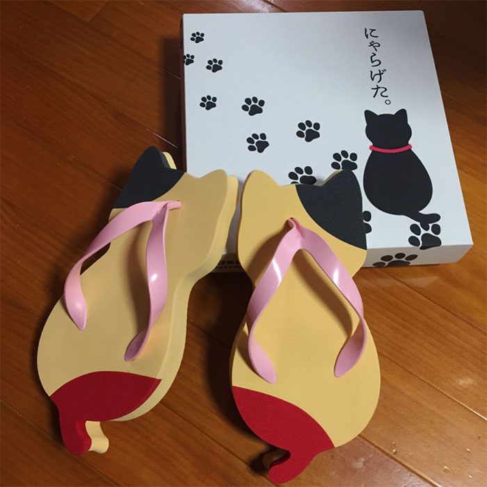 Ces sandales en forme de chat ont été créées par une entreprise japonaise et elles sont adorables