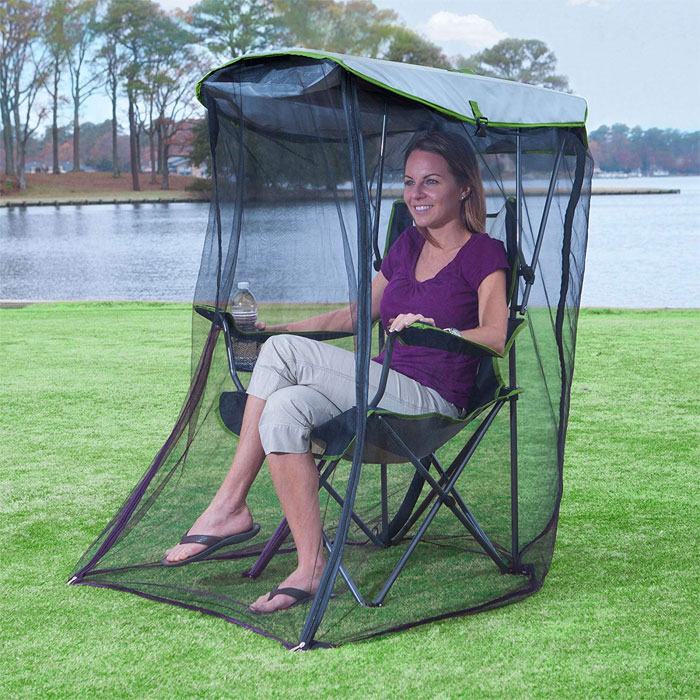 Amazon vend cette chaise de jardin qui te protège des insectes