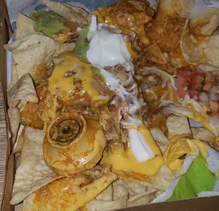 Une cliente de Taco Bell a trouvé une « poignée de porte » dans ses nachos