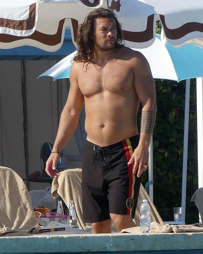 Des gens se moquent du corps de Jason Momoa à cause de son « dad bod »