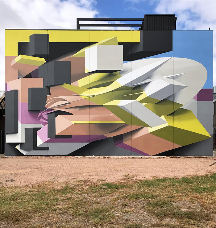 Ce graffeur étonne les passants avec ses dessins abstraits en 3D