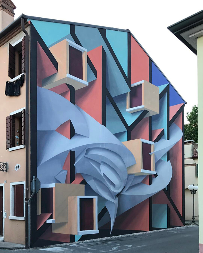 Ce graffeur étonne les passants avec ses dessins abstraits en 3D
