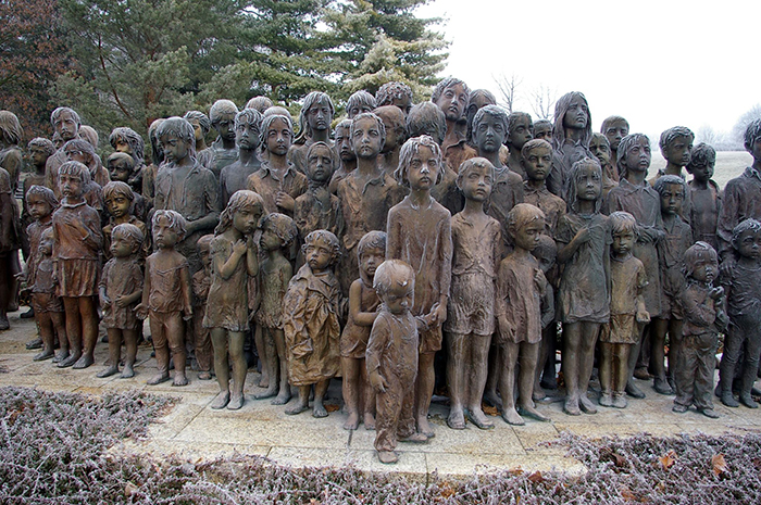 Ce mémorial obsédant commémore 82 enfants qui ont été livrés aux nazis et tués