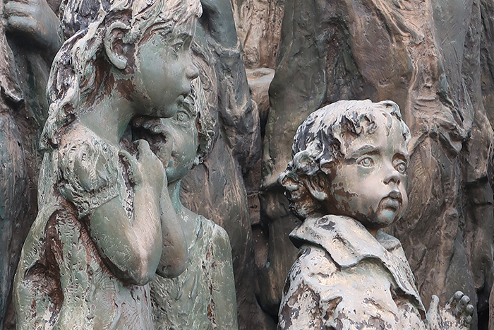 Ce mémorial obsédant commémore 82 enfants qui ont été livrés aux nazis et tués
