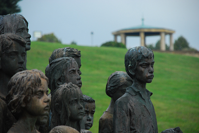Ce mémorial obsédant commémore 82 enfants qui ont été livrés aux nazis et tués