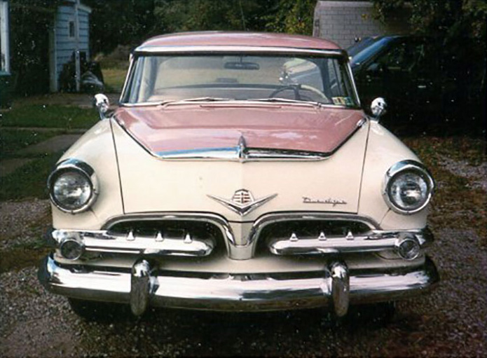 alignnone size-full wp-image-140248 lazyloaded Cette voiture Dodge était fabriquée dans les années 50 et était conçue uniquement pour les femmes