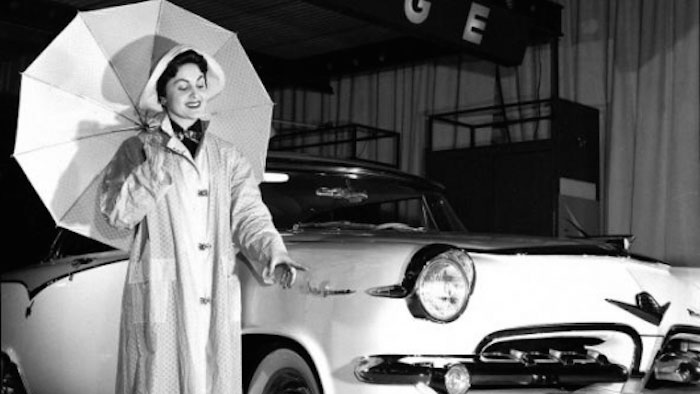 alignnone size-full wp-image-140252 lazyloaded Cette voiture Dodge était fabriquée dans les années 50 et était conçue uniquement pour les femmes