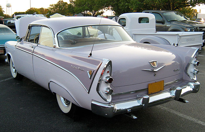 alignnone size-full wp-image-140255 lazyloaded Cette voiture Dodge était fabriquée dans les années 50 et était conçue uniquement pour les femmes