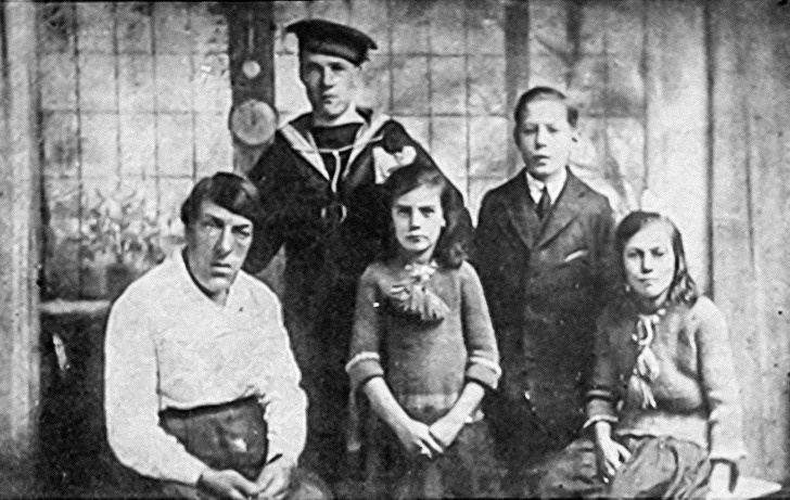 Cette femme est devenue la risée du monde pour sauver ses enfants de la famine