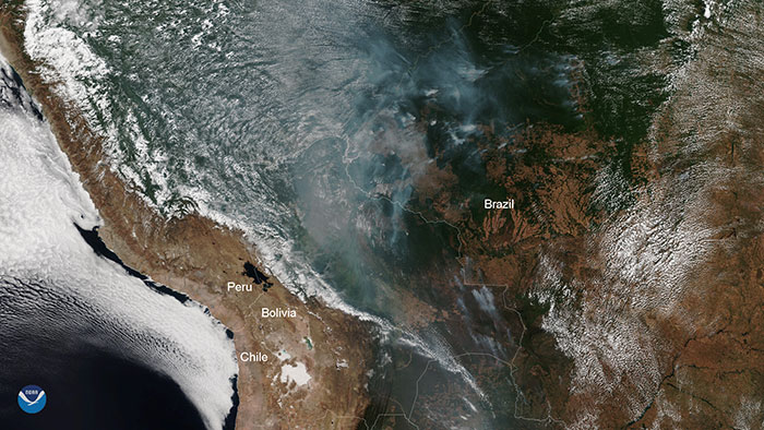 La forêt amazonienne brûle depuis des semaines et la NASA a partagé des photos de l’espace