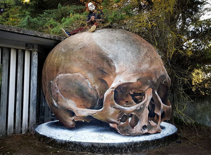 Ce graffeur qui est devenu célèbre pour ses fresques 3D continue à faire ce qu’il fait de mieux (16 photos)