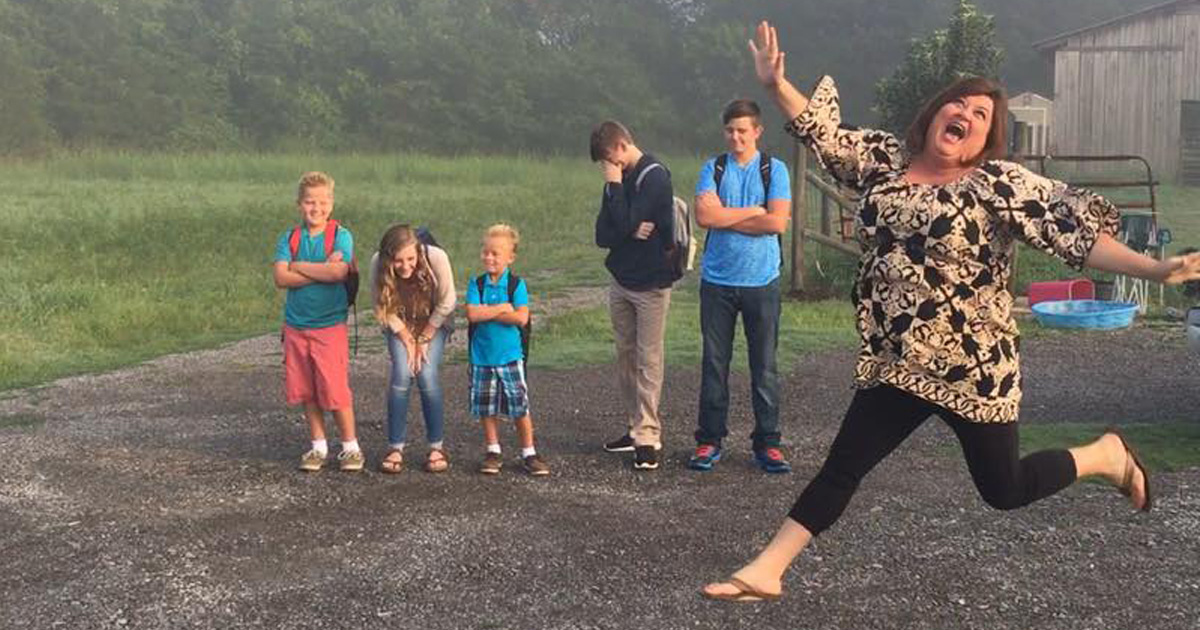 Des mamans et des papas montrent l’horrible moment où leurs enfants retournent à l’école (22 images)