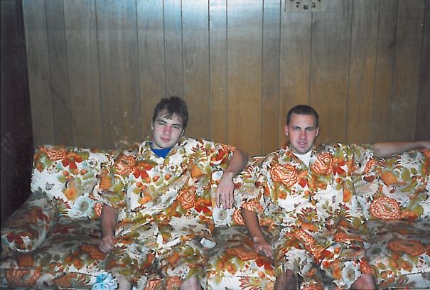 22 personnes qui ont partagé les photos les plus drôles qu’elles ont prises avec leurs frères et soeurs