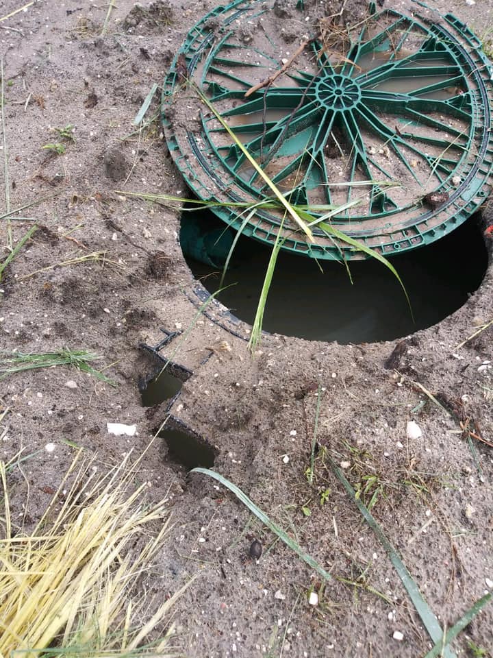 Les toilettes d’une femme ont explosé quand ses pets ont été enflammés par la foudre