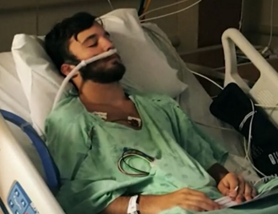 Un adolescent atteint d’une maladie liée au vapotage dit qu’il a maintenant les poumons d’un homme de 70 ans
