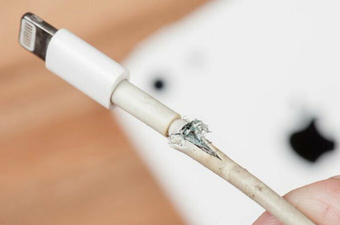 Apple a dévoilé son plus récent iPhone et les internautes ont réagi avec 18 blagues hilarantes