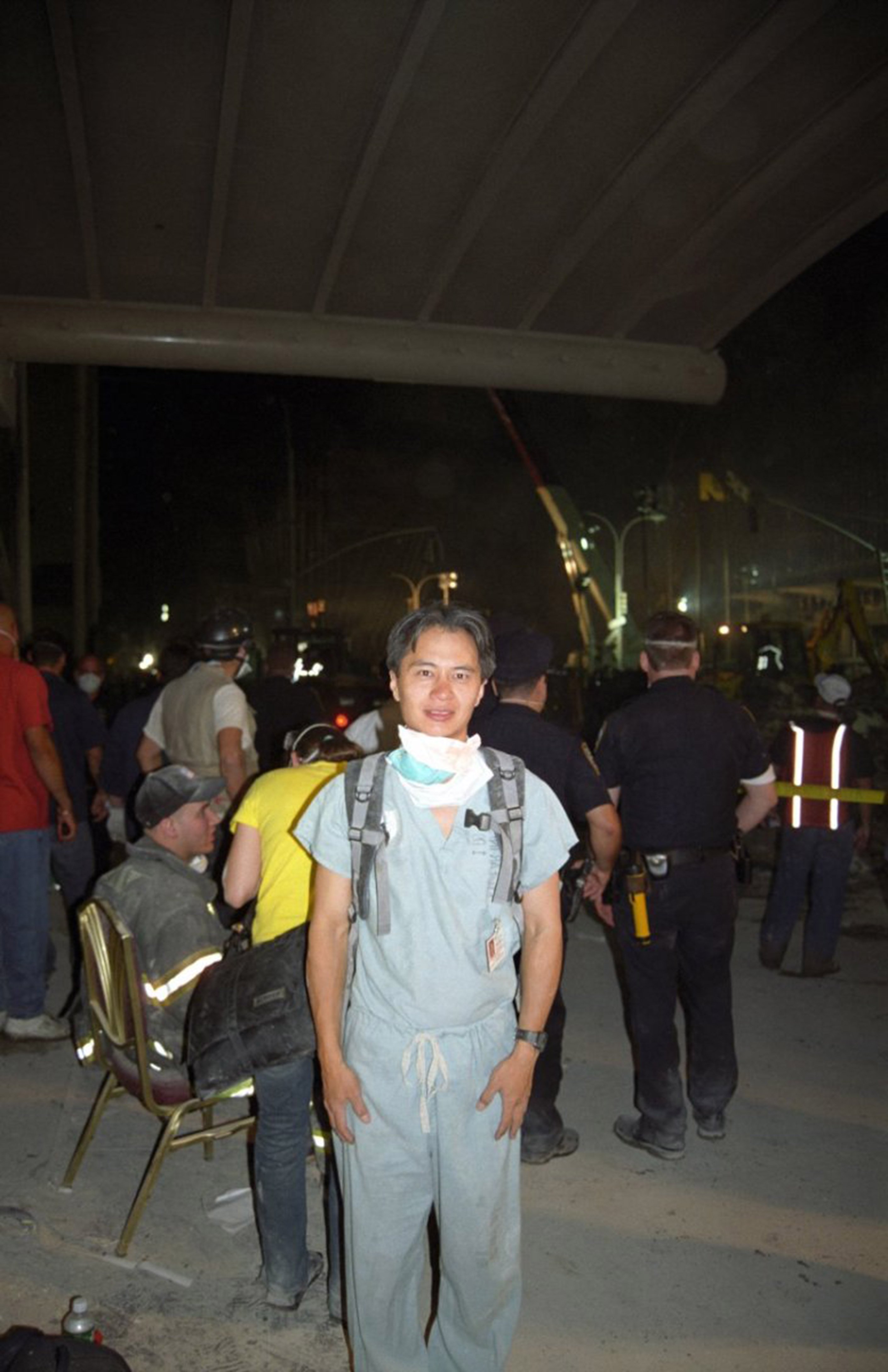 18 photos inédites du 11 septembre dévoilées par le premier médecin arrivé sur les lieux de la tragédie