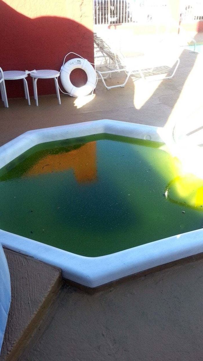 22 personnes qui ont partagé des photos des pires hôtels où elles ont séjourné