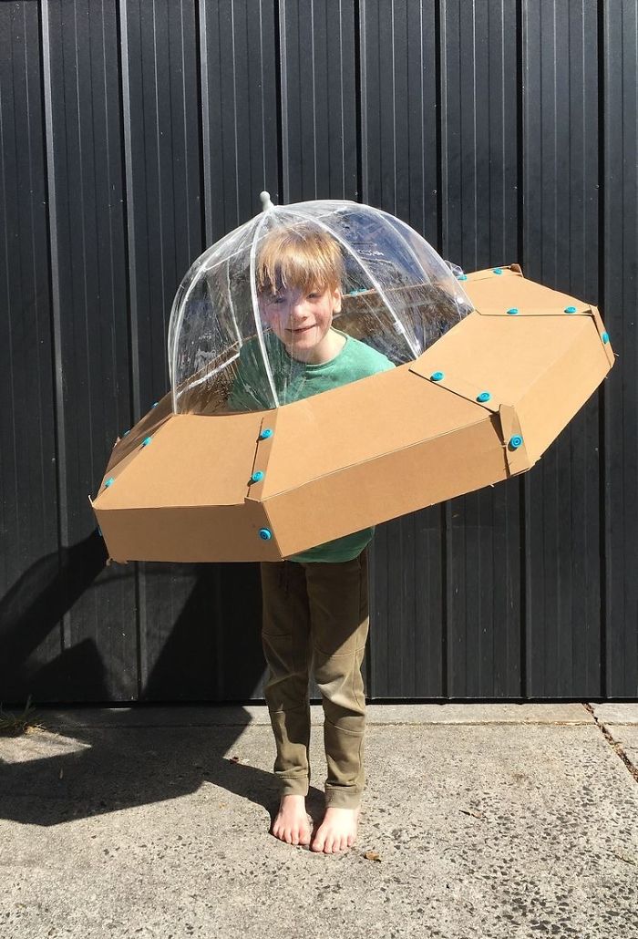 Je confectionne des costumes avec des boîtes en carton pour mes enfants et voici les 20 meilleurs
