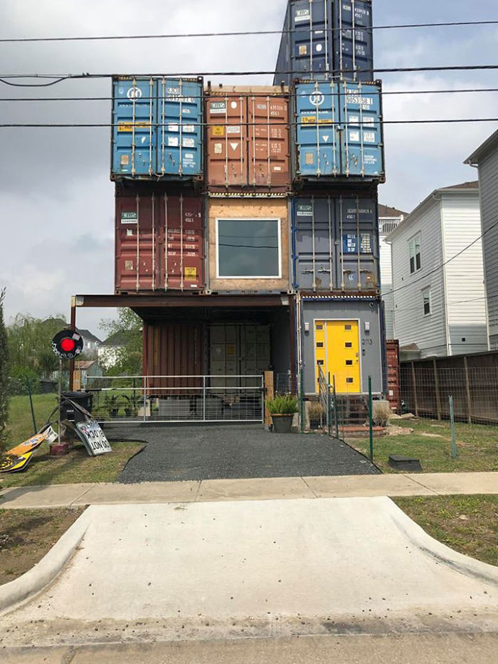 Un homme utilise 11 conteneurs pour construire sa maison de rêve de 232 mètres carrés