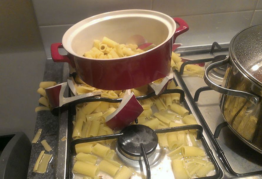 21 personnes qui doivent absolument se tenir loin de la cuisine